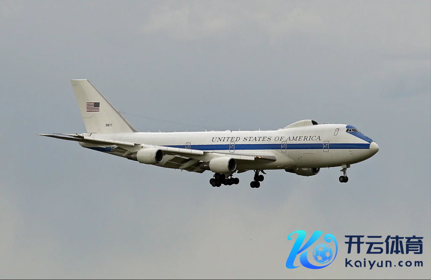 E-4B“守夜者”战术提醒机 贵寓图 图源:《纽约邮报》